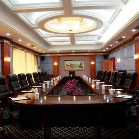 Country Garden Phoenix Hotel Jingmen Exterior photo