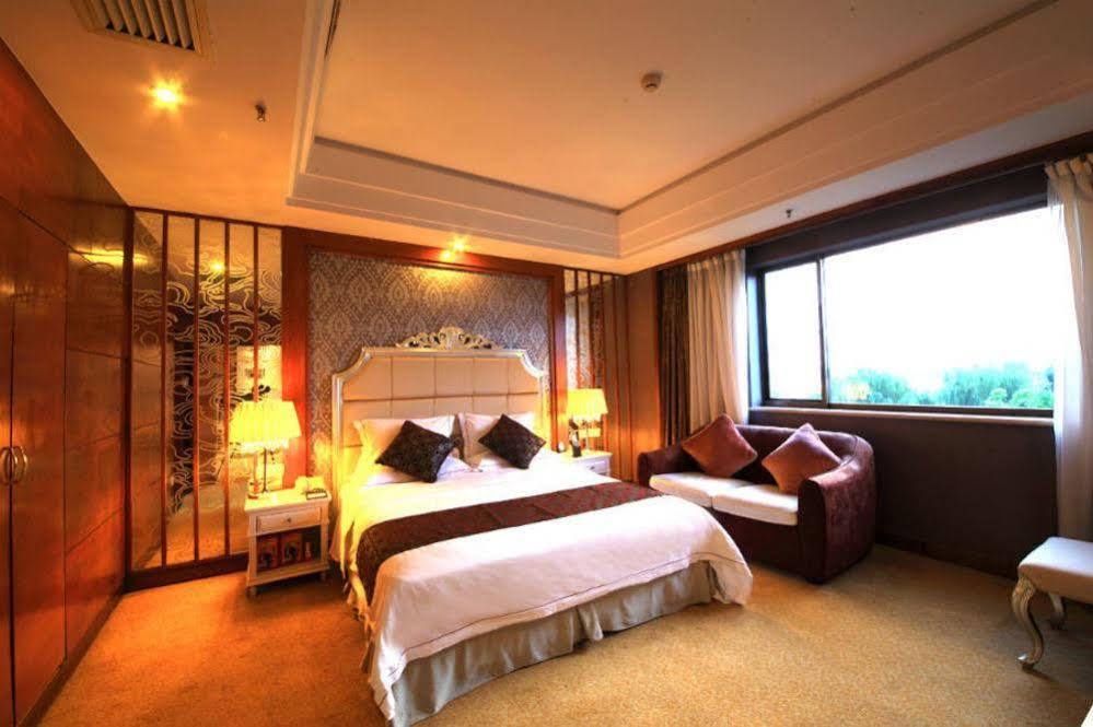 Country Garden Phoenix Hotel Jingmen Exterior photo