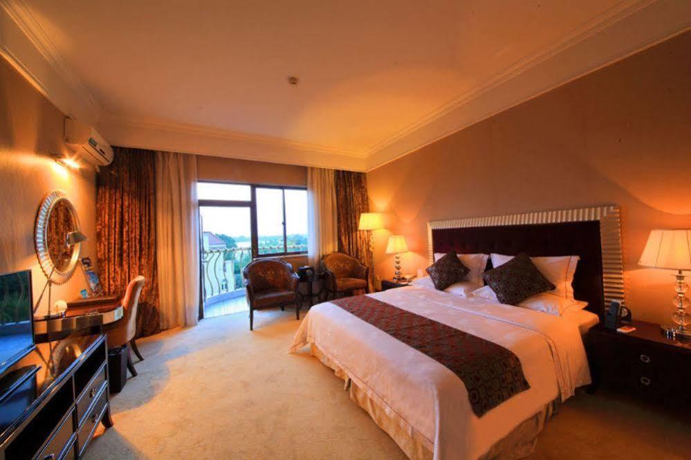 Country Garden Phoenix Hotel Jingmen Exterior photo